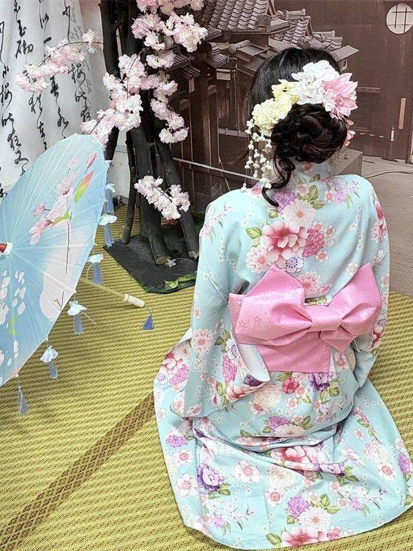 Photography Young - Abito Fotografico in Stile Kimono Tradizionale